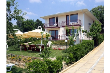 Bulgaria Chata Varna, Exterior